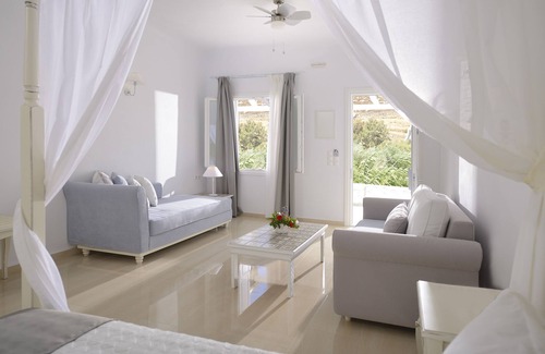 Platis Gialos Hotel | Kamari Hotel