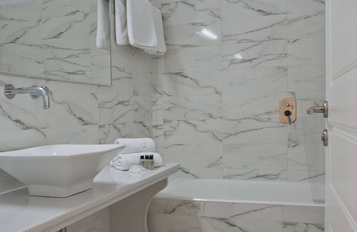 Platis Gialos Hotel | Kamari Hotel