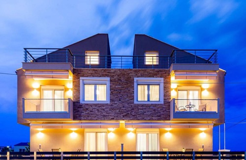 Flogita Apartment | Kiosse Maison 3 by TravelPro Services - Nea F...