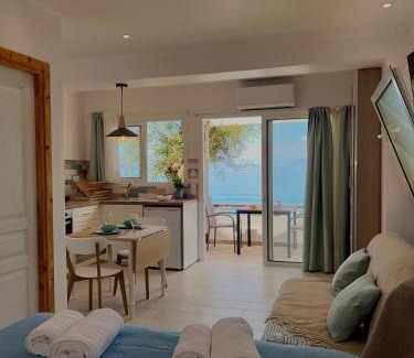 Agia Pelagia Chlomou Apartment | Kohyli Boutique Apartment