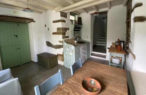 Exomvourgo House | Komi Lodge Tinos