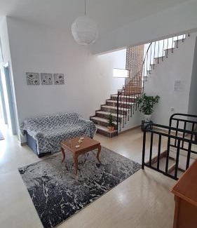 Menidion Hotel | KONSTANTINA Rental Rooms
