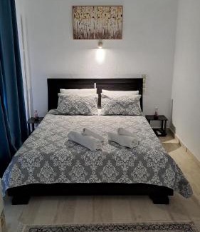 Menidion Hotel | KONSTANTINA Rental Rooms