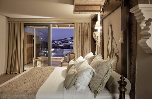 Loutra Hotel | Kythnos Bay Hotel