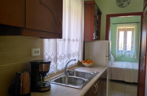 Platanias Town Apartment | La Casa Paterna