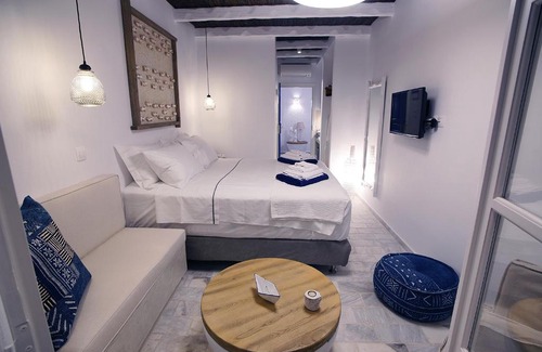 Massouri House | La Playa Boutique Apartments