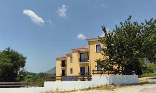Amfithea Apartment | Lago Verde