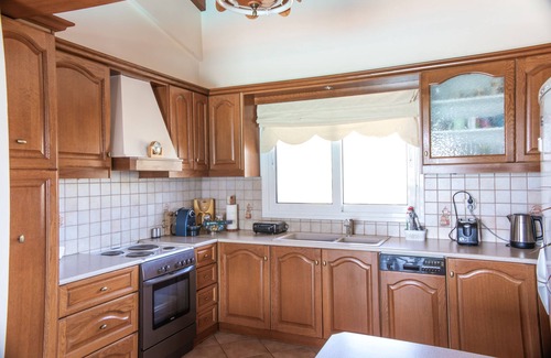 Loutraki-Agioi Theodoroi Villa | Lahtagas Estate with private swimming pool