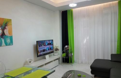 Thessaloniki City Centre Apartment | Laura Grande Apartment