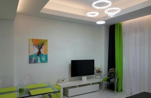 Thessaloniki City Centre Apartment | Laura Grande Apartment