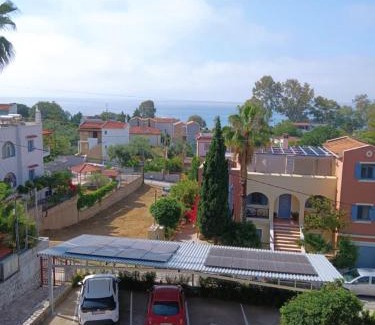 Mavrovouni Apartment | Leonidas 's apartment with sea view