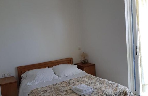 Spata-Artemida Apartment | LIA HOUSE