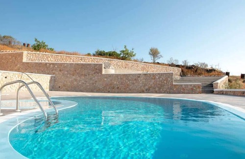 Fira Apartment | Long Vista apartment