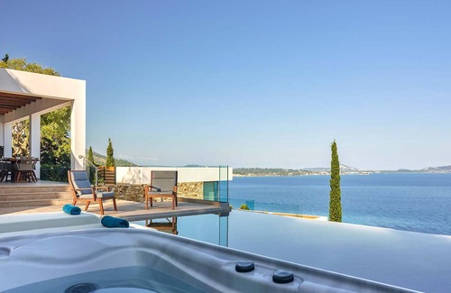 Marathias Villa | Luxuary villa for couples, stunning veiws