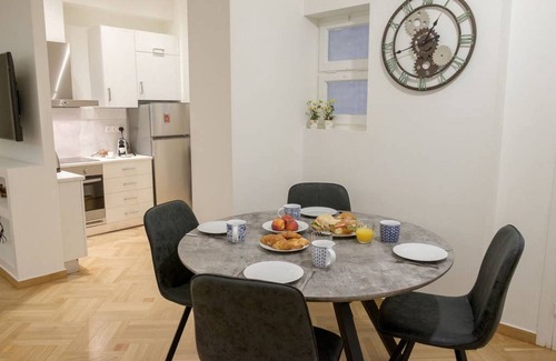 Kolonaki Apartment | Luxury 3BD Apartment in Kolonaki