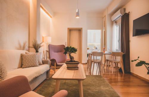 Psirri Apartment | Luxury Apartment with Acropolis View Terrace and Jacuzzi - Living Stone Moonstone