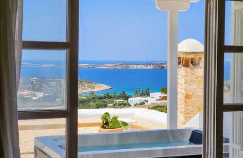 Nea Cryssi Akti Villa | Luxury Paros Suite | Suite Orchid | Exclusive Suite with Furnished Stone.