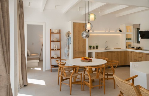 Santa Maria Villa | Luxury Villas with beautiful pool view! Family-sized with a 7,000 sqm garden!