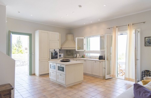 Spartochori Villa | Magnificent villa with pool, stunning seaviews, walk to beach, wifi