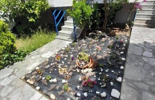Nea Potidaia Villa | Maisonette Basilissa w/4 balconies, sat tv/internet, BBQ, 3-8mins to beaches !