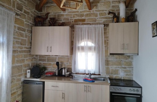 Faistos Apartment | Marianna Sea View Stone House