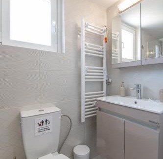 Pasalimani Apartment | Marina Zeas Skydeck