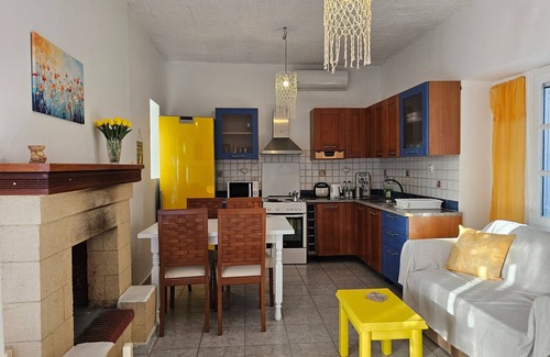 Aegina Town Apartment | Marini Traditional Cottages