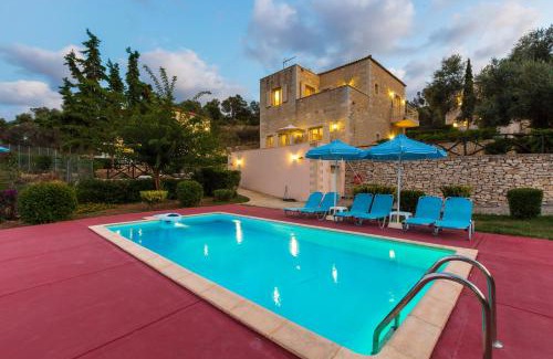 Adele Villa | Maroulas Villa Estate