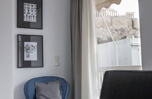 Anafiotika Apartment | Massive 2-Apartment Combo | Unbeatable Acropolis Views | Sleeps 9