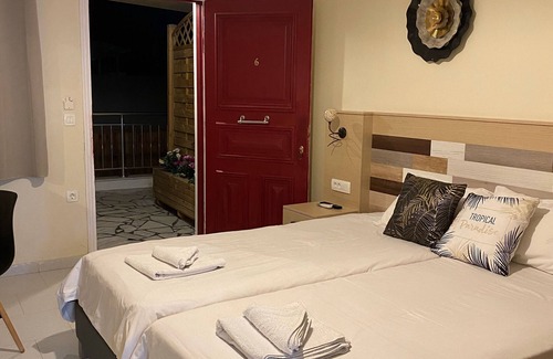 Fira Apartment | Mela’s (6)