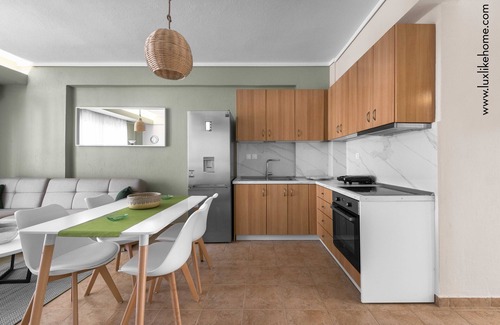 Polichrono House | Melba's Residence by Luxlikehome