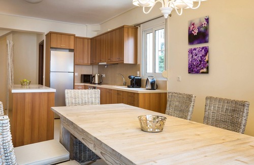 Karavomylos House | Meliti Waterfront Suites