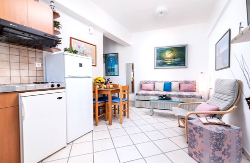 Agia Pelagia House | "Michael" is Amazing Apartment on the Sea !