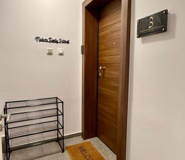 Volos City Centre Apartment | Modern Family Retreat