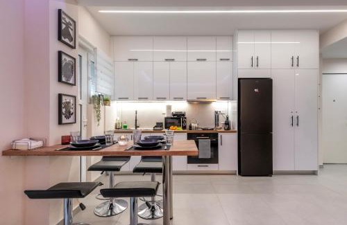 Kypseli Apartment | Modern Stay in Athens Center