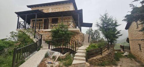 Synikia Mesi Trikalon Apartment | Mont Rock