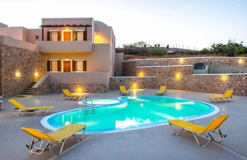 Fira Apartment | Moonlight Apartments: apartment
