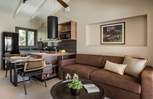 Kaligata Villa | Moschato Estate Villas