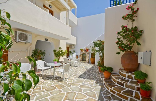 Naxos House | Motel ∙ 8 guests