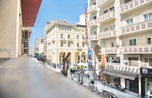 Thessaloniki City Centre Apartment | #Nephele & Morpheus Studios by halu!