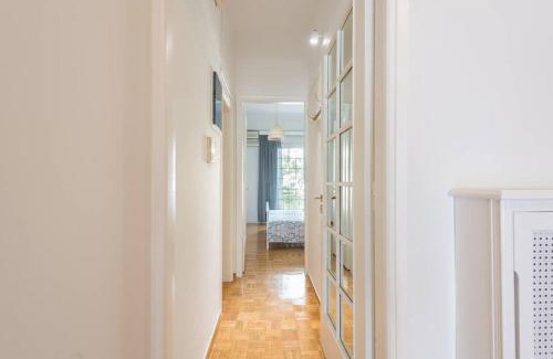 Anafiotika Apartment | NEW! Bright & Remodeled 1Bed apt 2min Walk to Acropolis