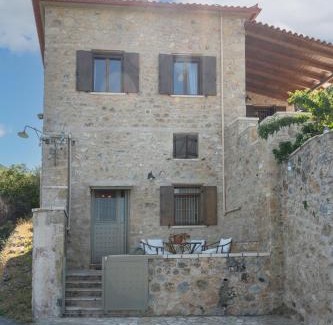 Kalamata Apartment | Niki's Tower - Stone Gems by the Sea