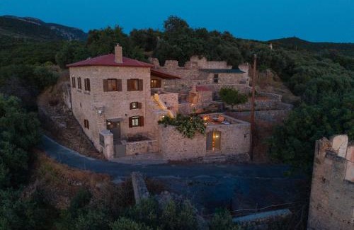 Kalamata Apartment | Niki's Tower - Stone Gems by the Sea