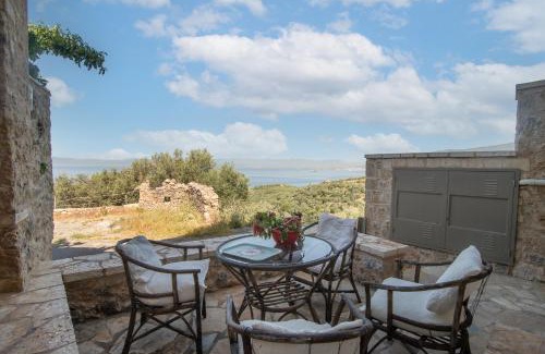 Kalamata Apartment | Niki's Tower - Stone Gems by the Sea