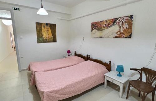 Old Town Rethymnon Apartment | Old Town Apartment near the Beach