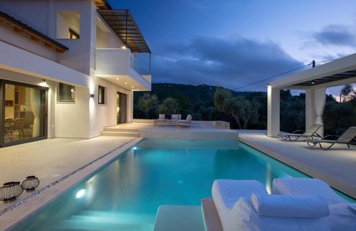Agios Ioannis Villa | olive green villas