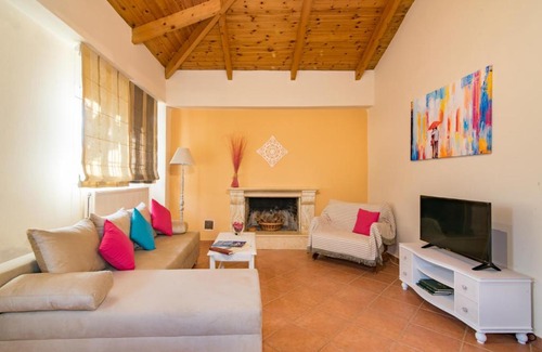 Pantokratoras House | Olive Tree House