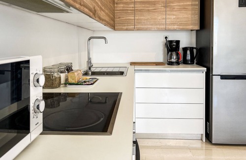 Dafni Apartment | Panoramic Cityscape Maisonette in Agios Dimitrios