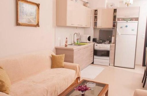 Kalamata Apartment | Panoramic View 1,5km From The Beach - Free Bikes