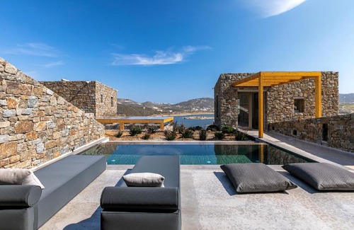 Mykonos Hotel | Panormos Bay Suites